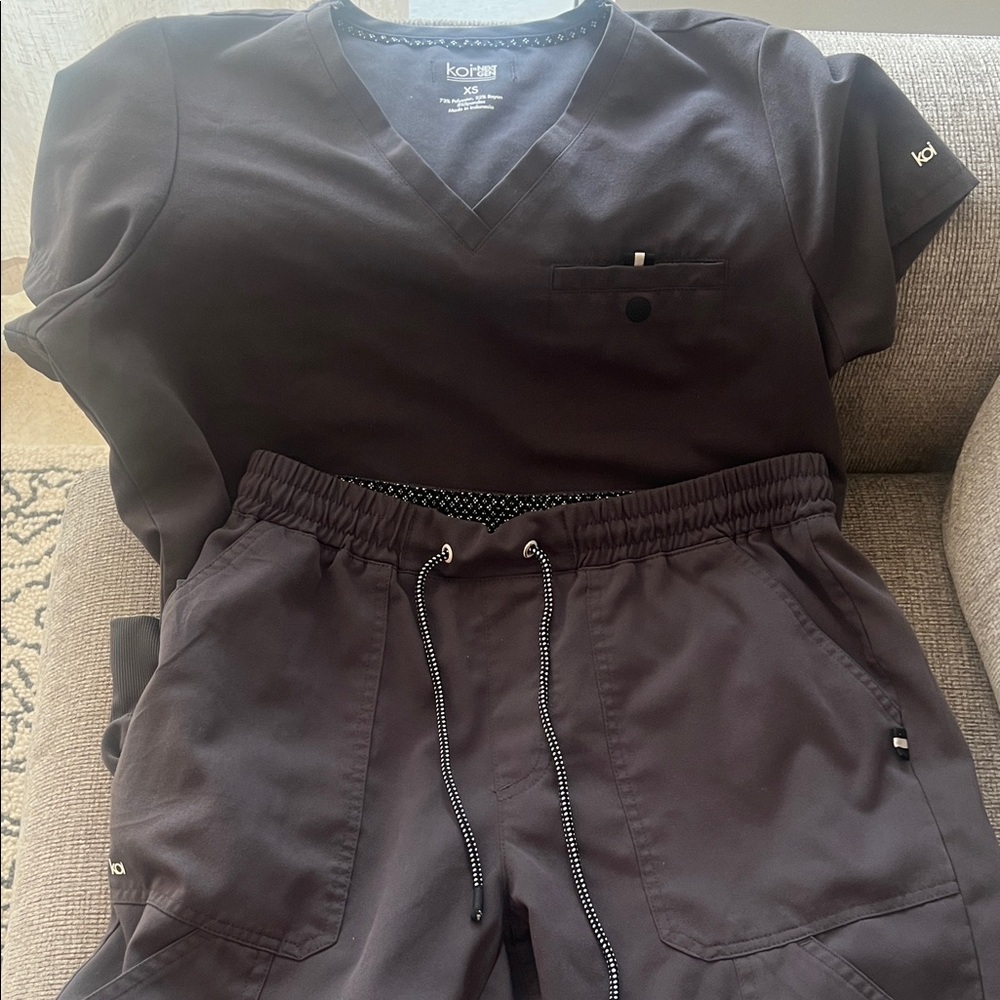 KOI Charcoal Scrub Set
